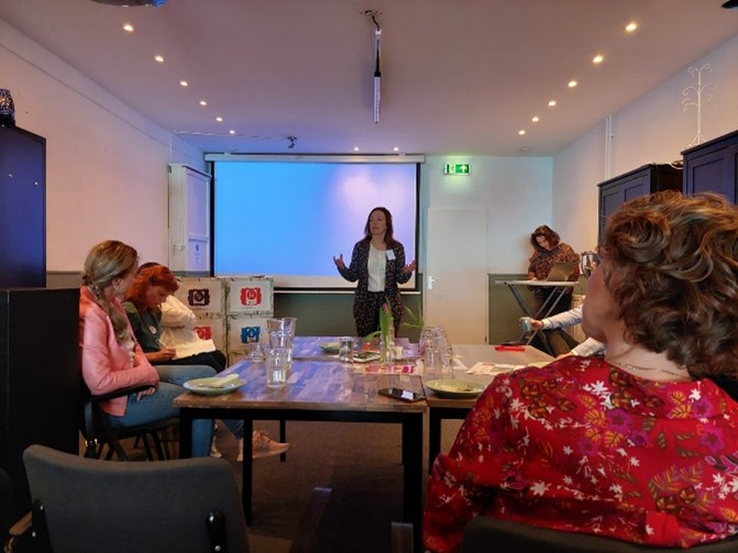 Reny Wietsma, wethouder Teylingen en gastvrouw, vertelt over haar ervaring met de Alliantie.