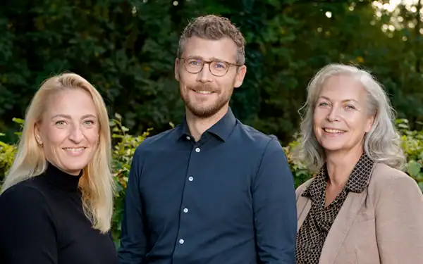 Het ‘Healthcare Potentials IV’ opleidingsprogramma van Zorg en Zekerheid en Reos helpt jou – als professional in de eerste lijn en het sociaal domein – daarbij in de regio Zuid-Holland Noord, Haarlemmermeer en Amstelland. Het doel: de gezamenlijke uitdaging om een toekomstbestendige gezondheidszorg te organiseren het hoofd te bieden.